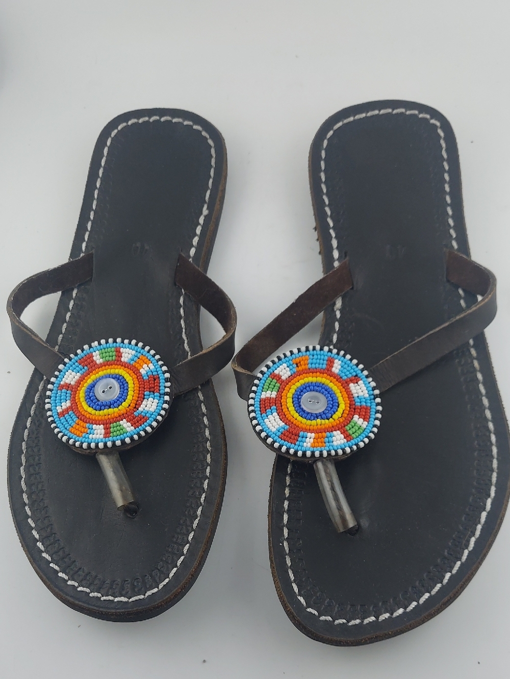 Beaded Tribal Circle Toe-Post Women's Sandals in Black